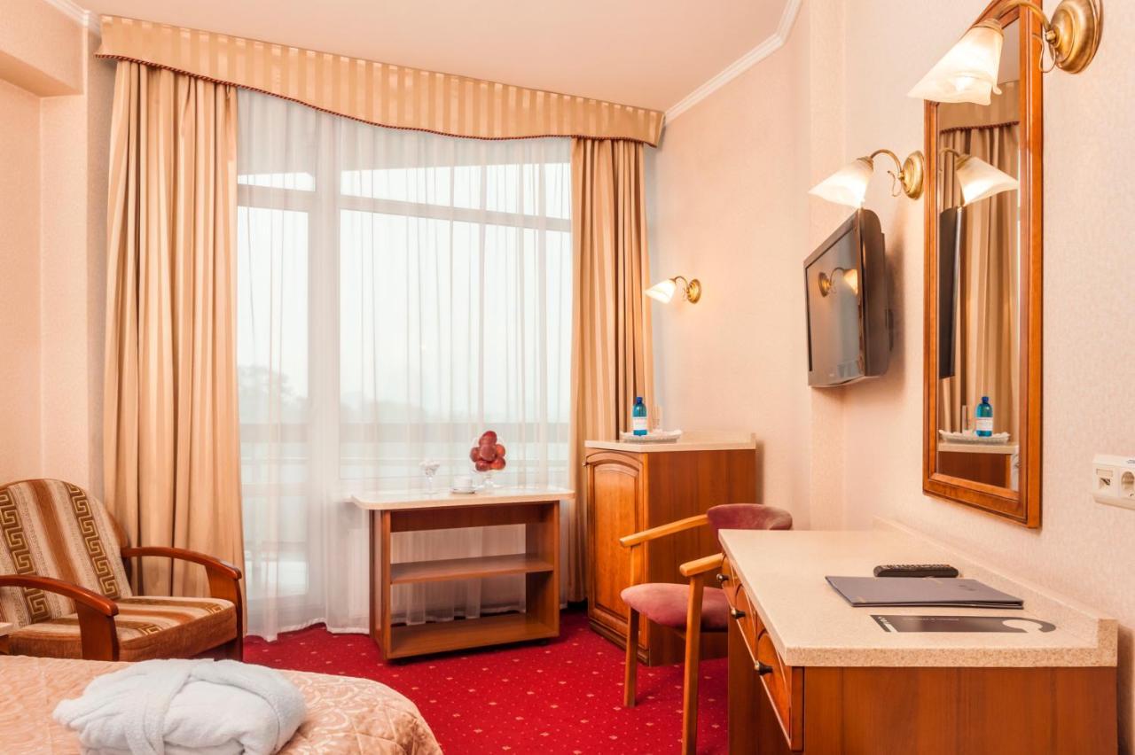 Hotel Kiew Zimmer foto